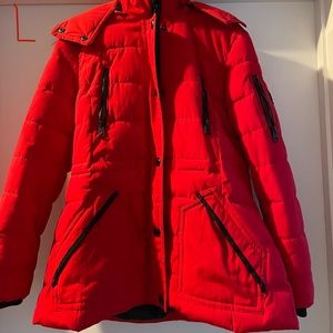 Guess, very red, Size L